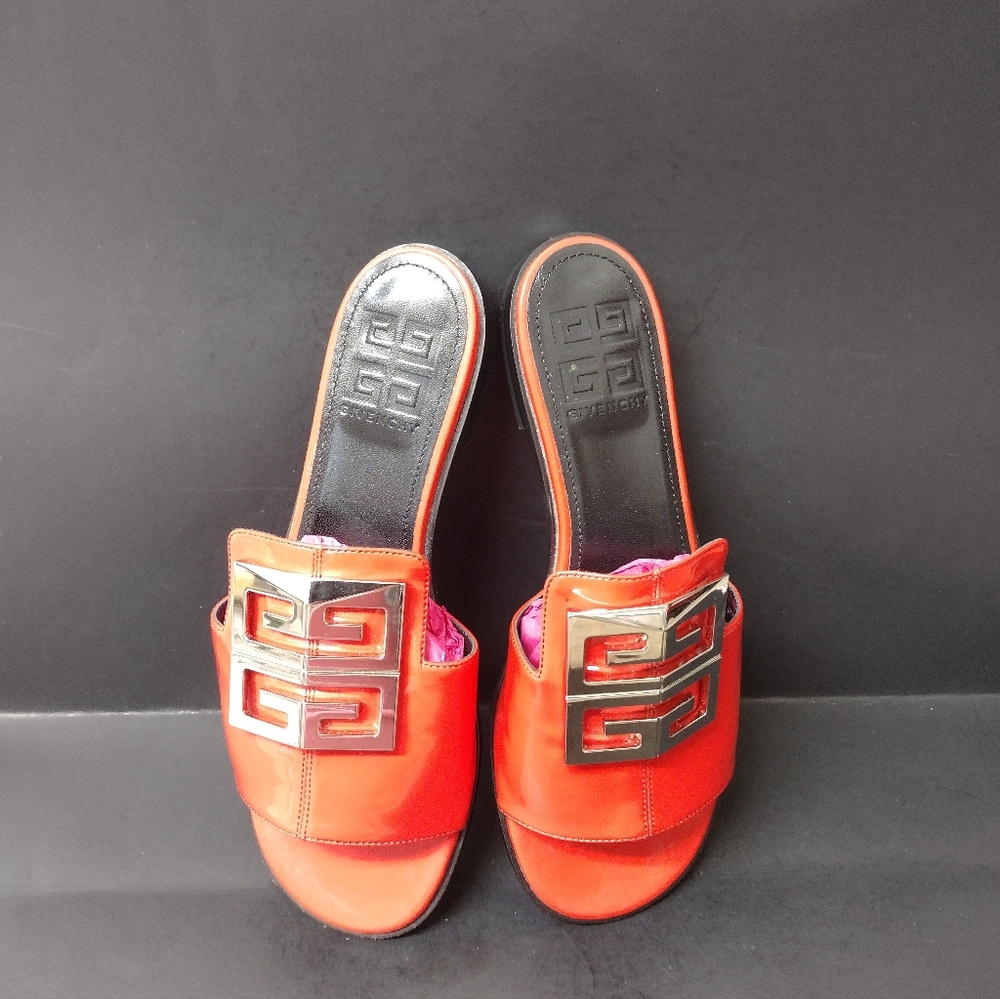 -GIVENCHY- 4G LOGO PATENT LEATHER FLAT MULES SIZE :7.5 (38 ) - Picture 6 of 11